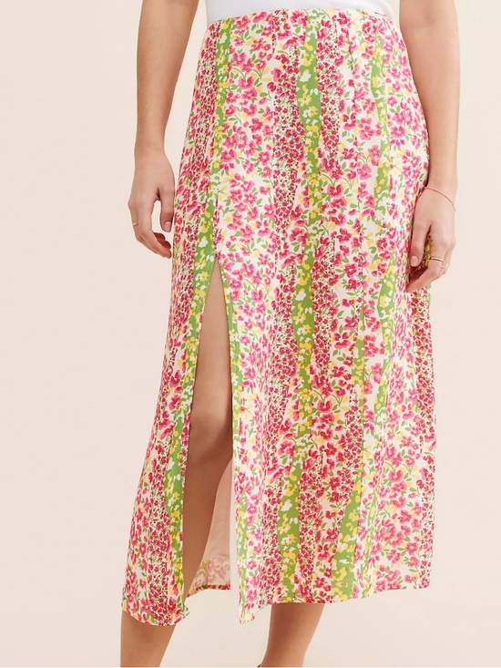 Anthropologie Dresses & Skirts - Maeve Floral Side-Slit Midi Skirt